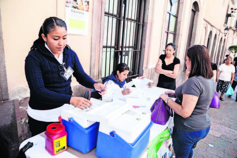 Salud invita a vacunarse vs influenza