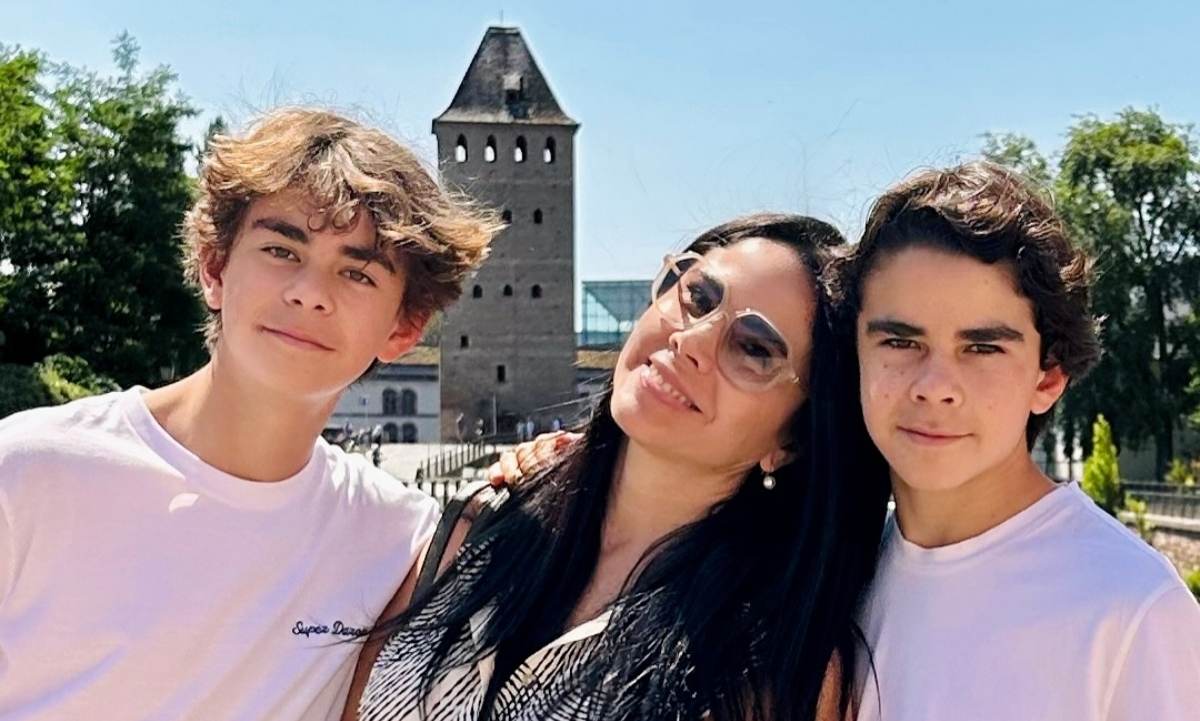Fotos: Paola Rojas presume viaje a Europa con sus hijos Leonardo y Paulo