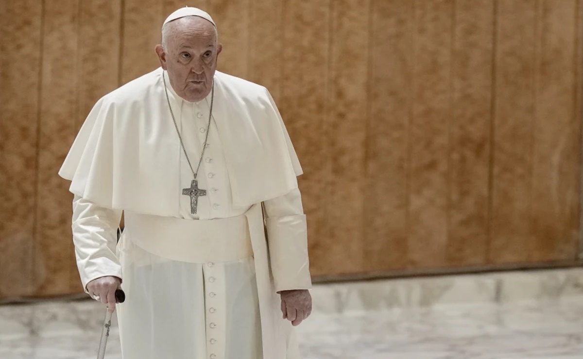 Papa pide al Vaticano evitar “posiciones ideológicas rígidas” tras autorizar bendición a parejas del mismo sexo