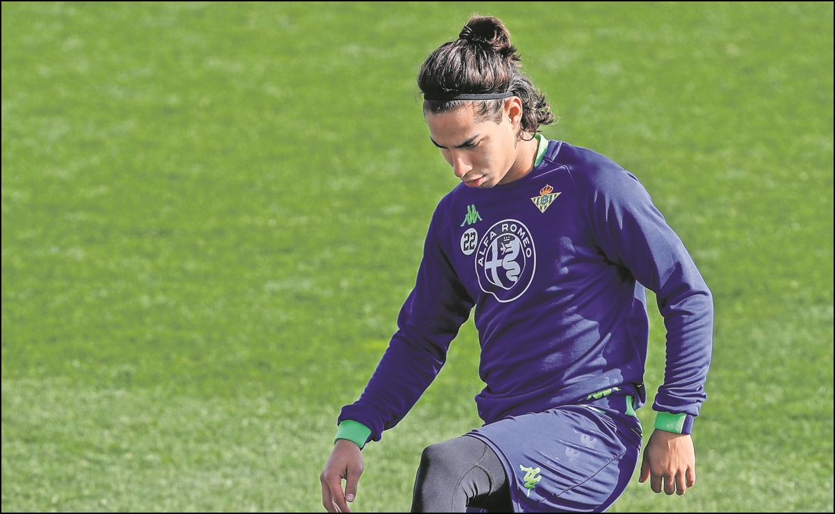 Diego Lainez reaparece en los entrenamientos del Betis
