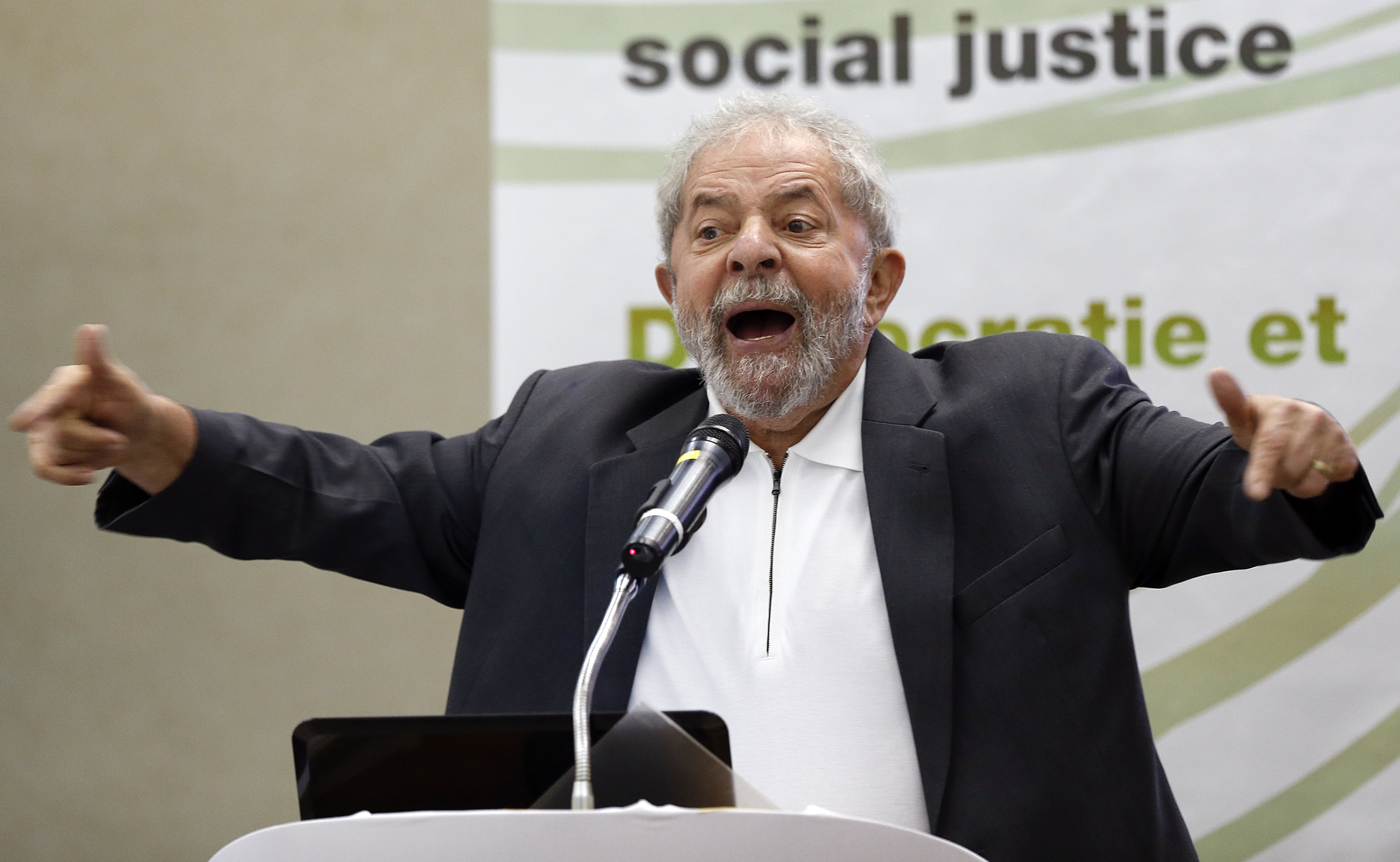 Piden investigar a Lula y a ministros de Dilma por Petrobras