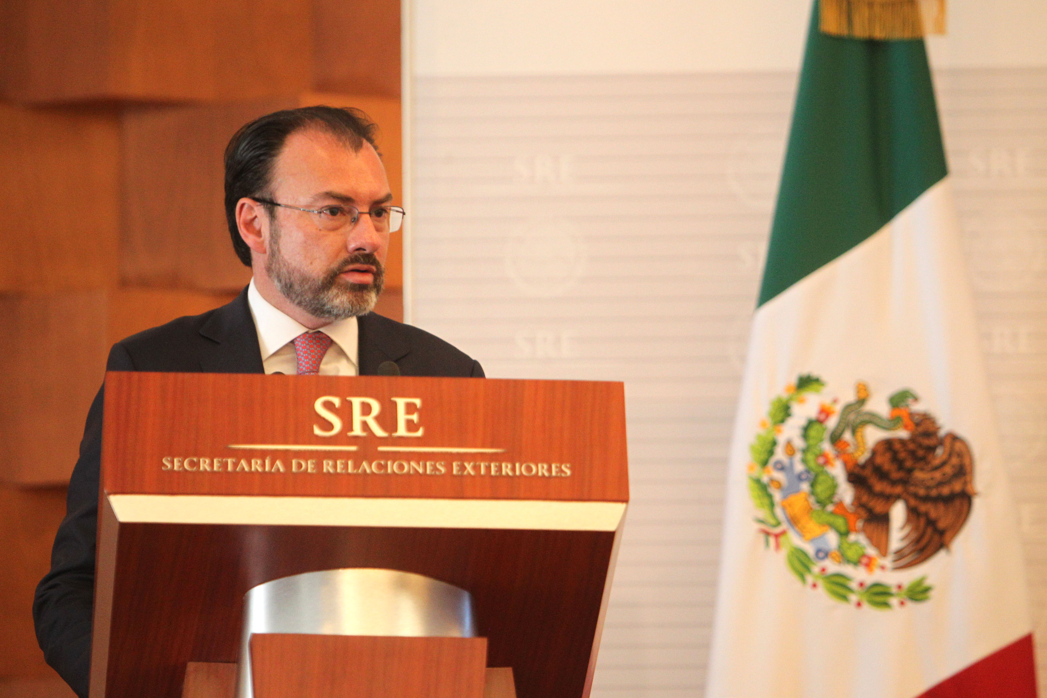 Por soberanía y dignidad nacional, México no pagará el muro, reitera Videgaray
