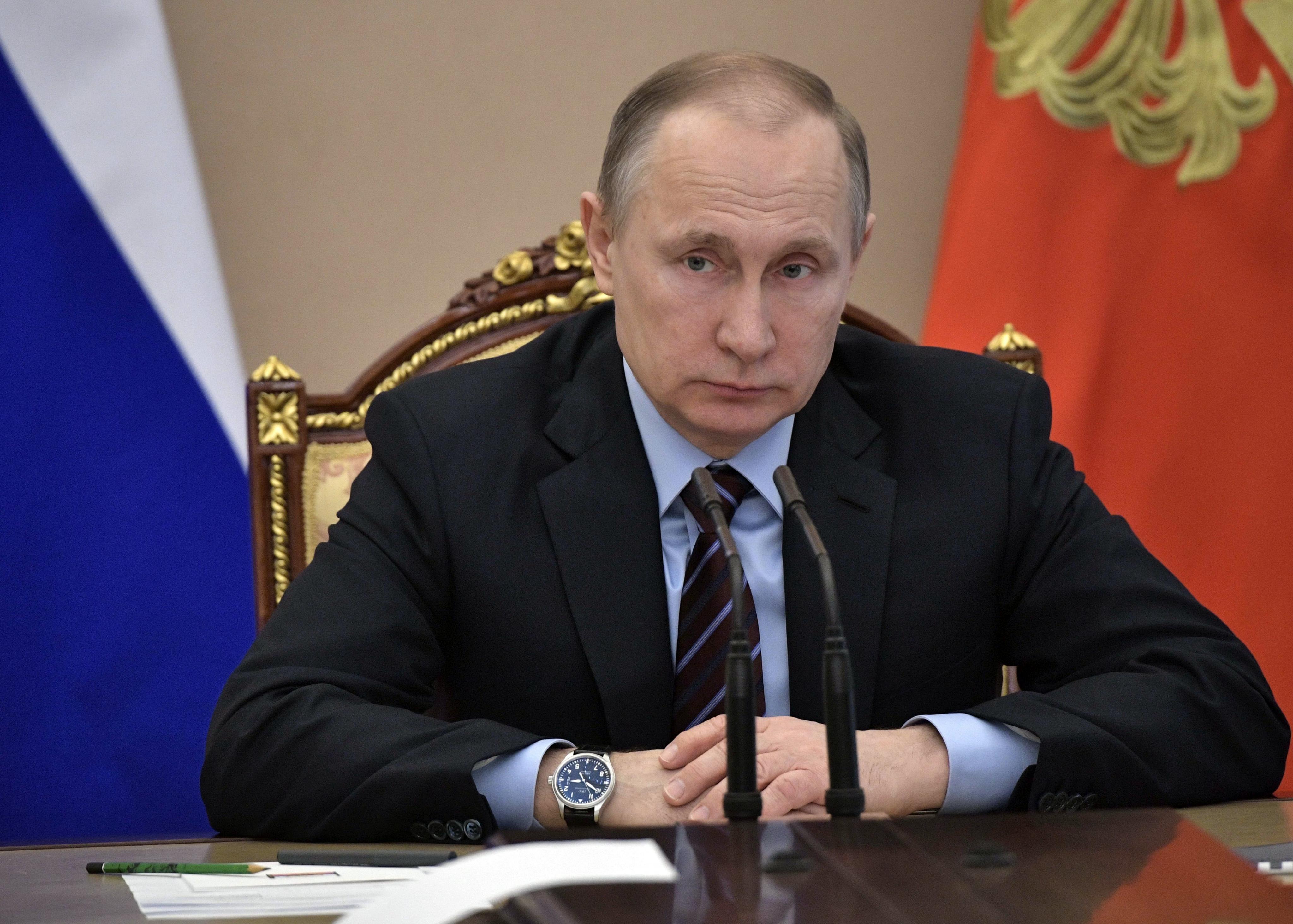 Boicot opositor amenaza con estropear la reelección de Putin