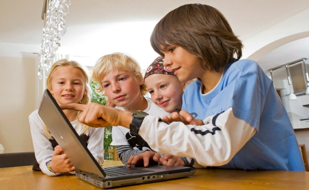 Los niños pasan la mayor parte de sus vidas online a medida que crecen