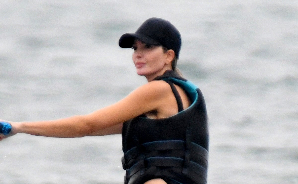 Captan a Ivanka Trump haciendo ‘wakeboard’ con pequeño traje de baño