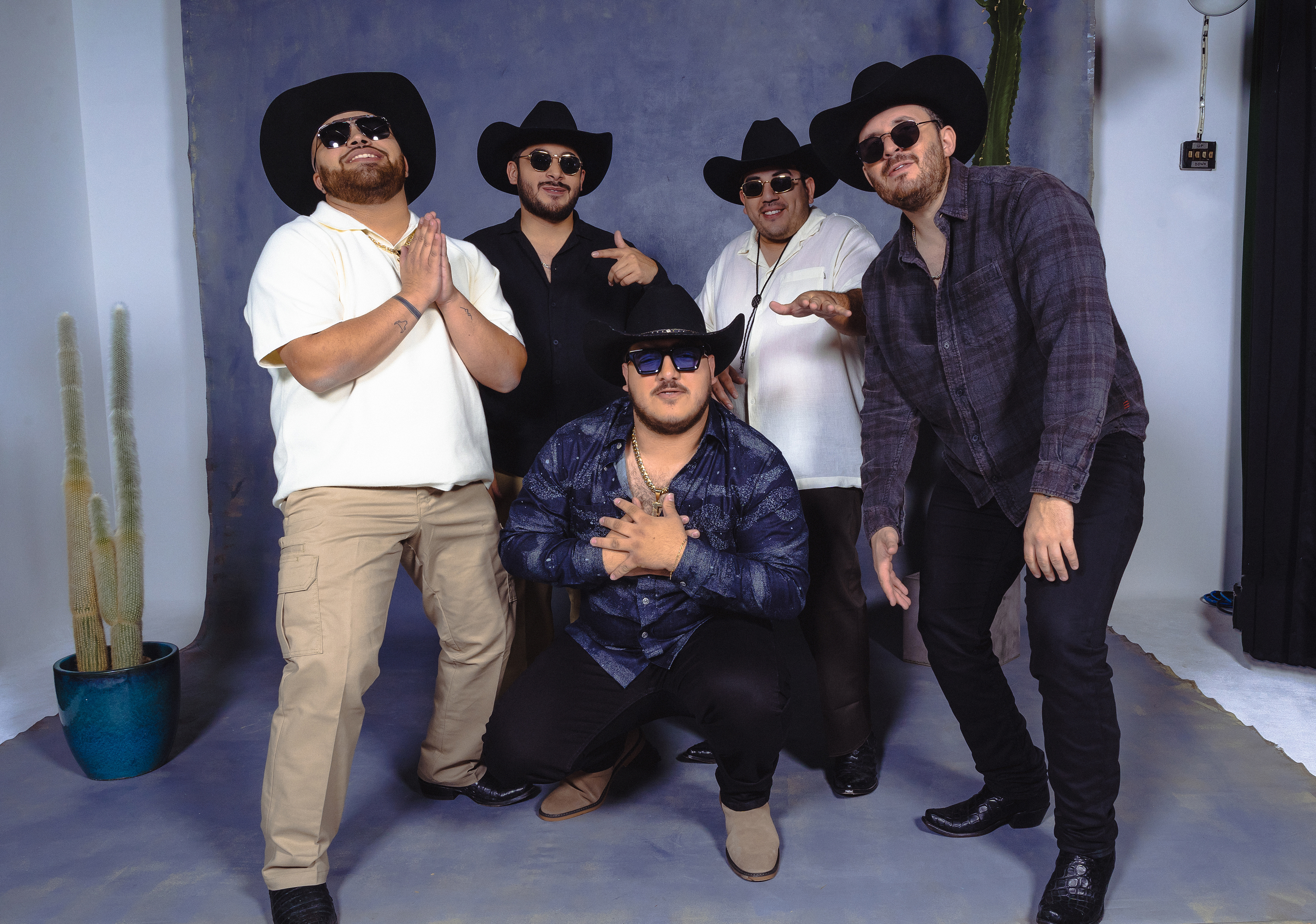 Grupo Frontera sigue en shock tras éxito con Bad Bunny; “era echar una piedra al cielo”