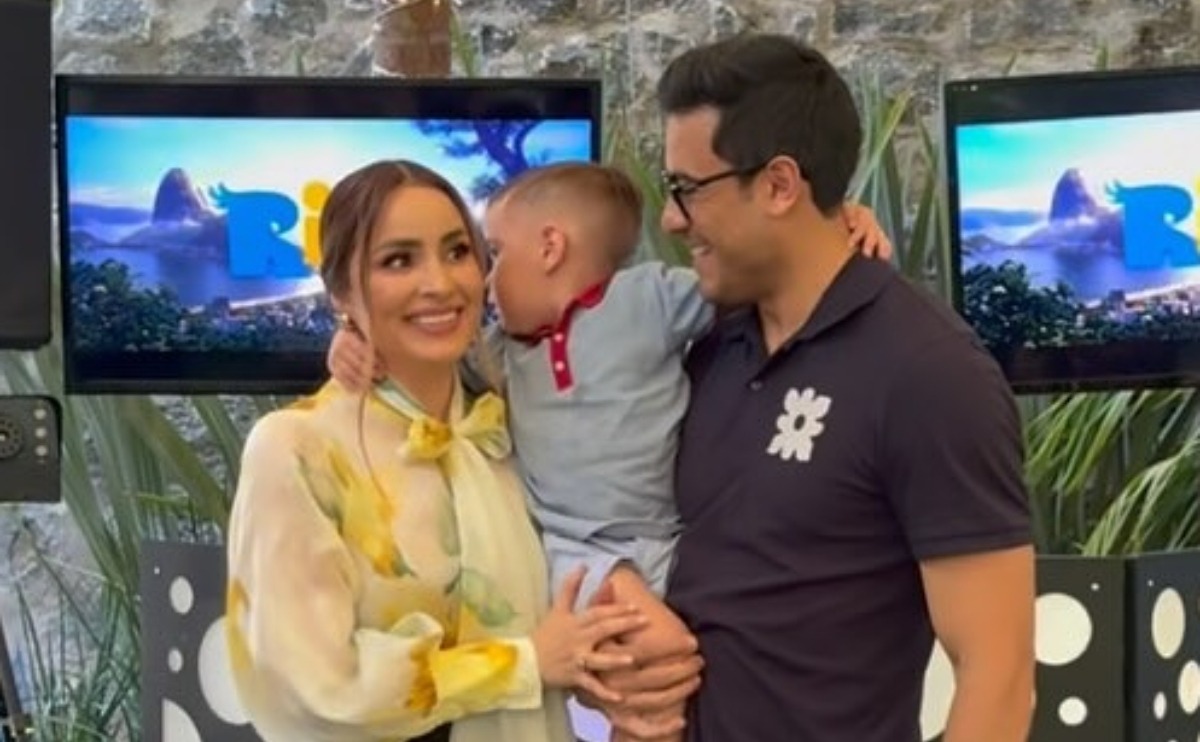 Cynthia Rodríguez narra el primer día de clases de León, su hijo con Carlos Rivera