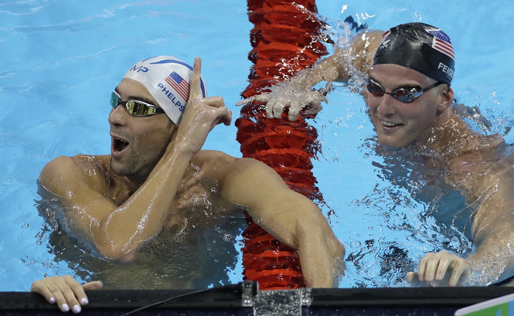 Michael Phelps entrena en centro acuático de Río