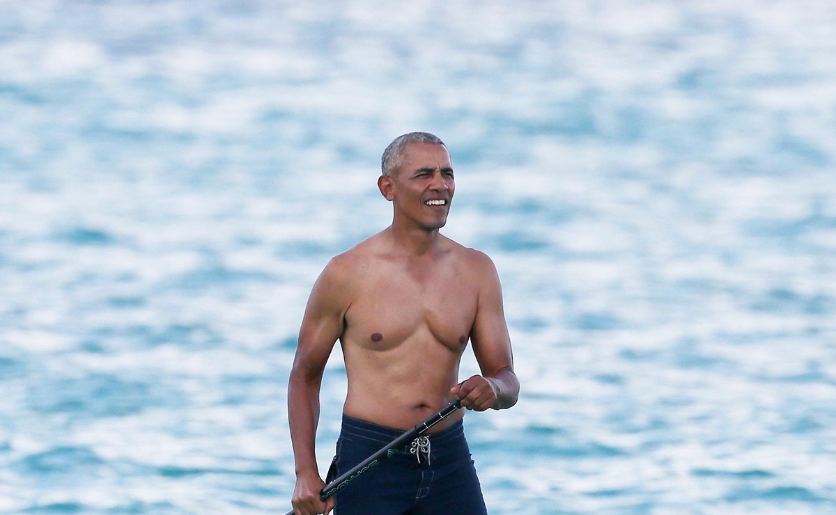 En medio del océano, así vacaciona Barack Obama en Hawái
