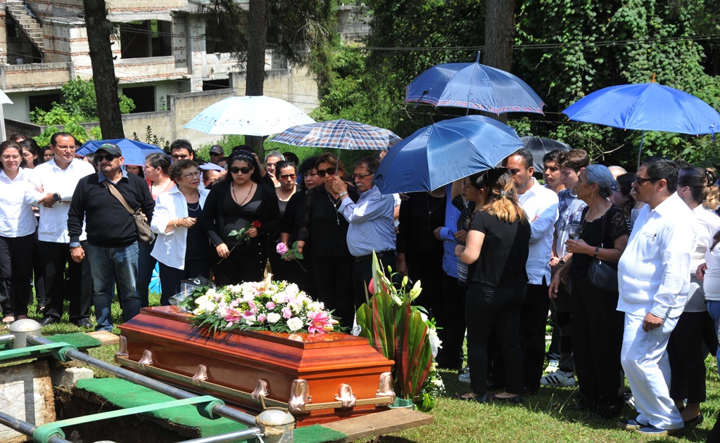 Dan el último adiós a Mara Fernanda en Xalapa