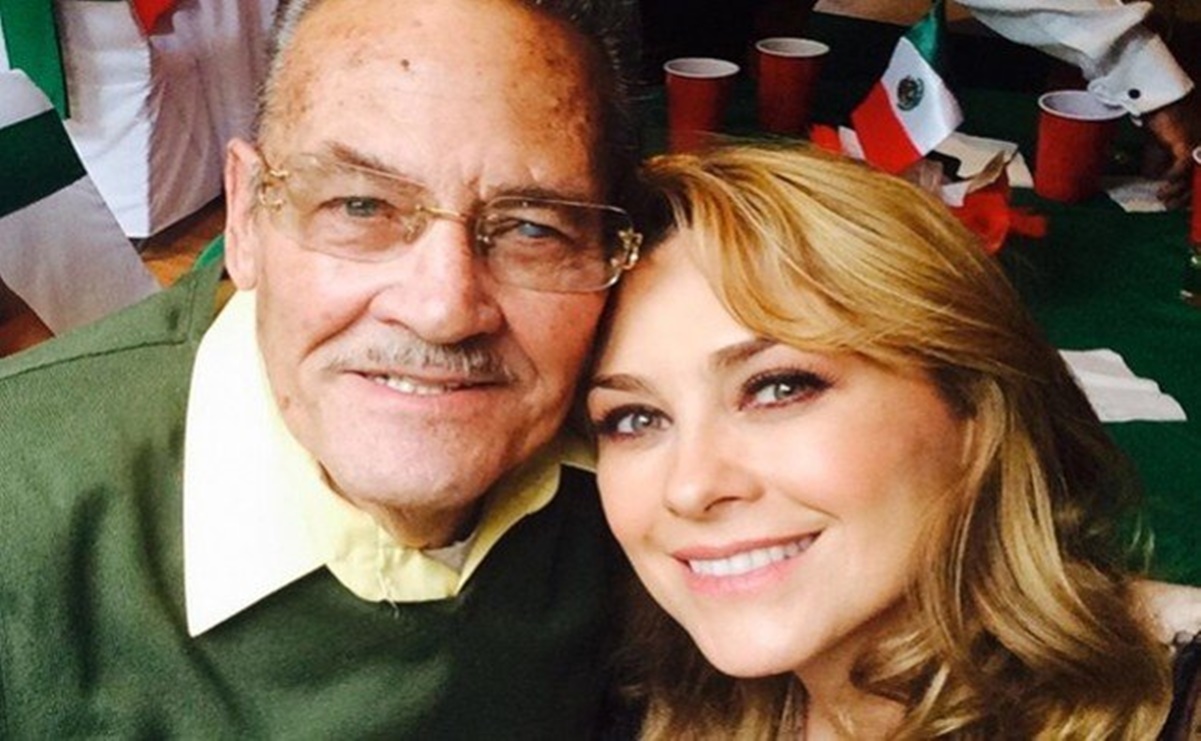 Entre lágrimas, Aracely Arámbula recordó a su padre durante la presentación de “La Madrastra” 