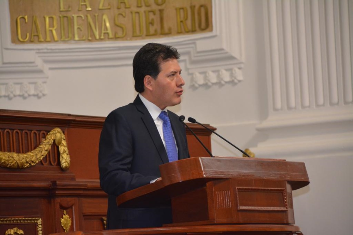Víctor Lobo pide a Congreso de CDMX salir de su letargo