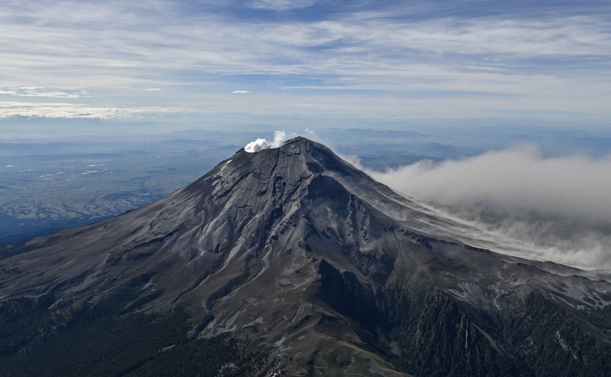 Además del Popocatépetl, ¿cuáles son los volcanes activos de México?