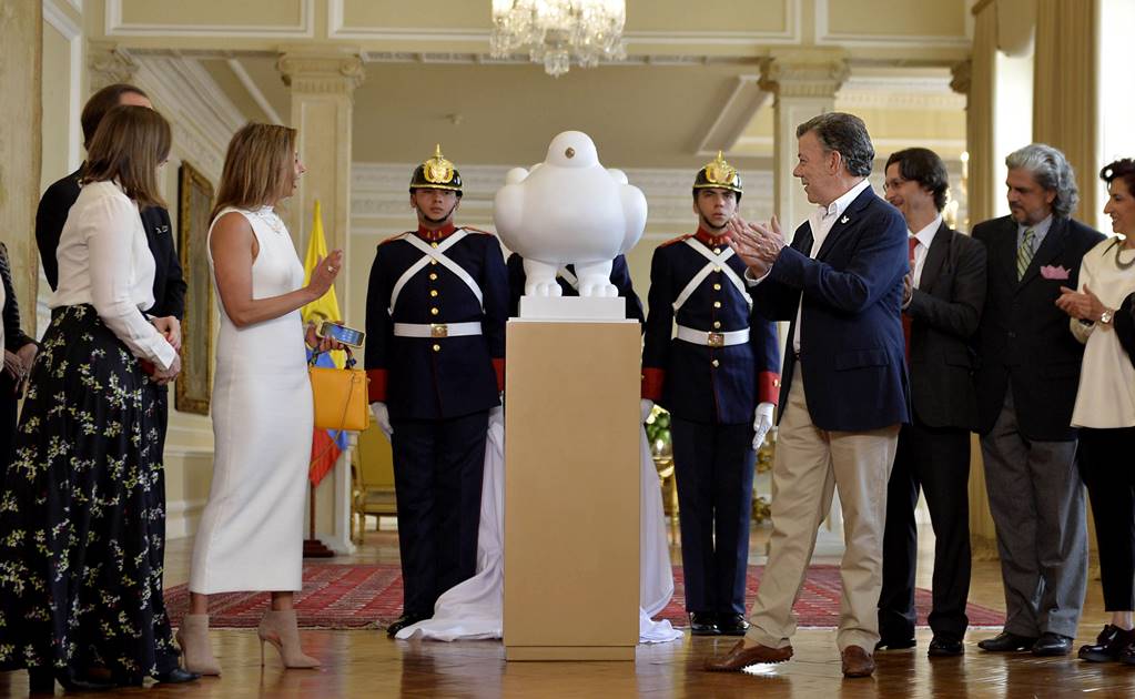 Fernando Botero regala a Colombia una "Paloma de la paz" 