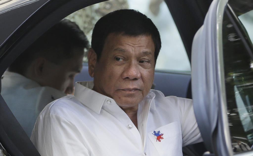 Presidente de Filipinas exige que soldados de EU salgan de su país 