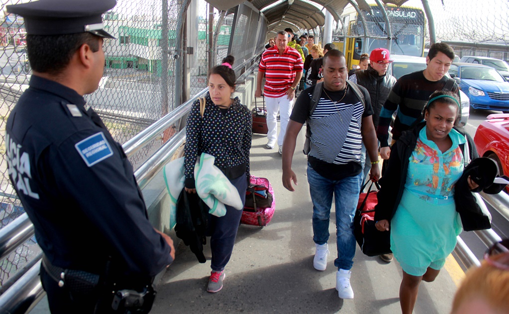 Aumentan a 2 mil 147 los cubanos varados en Panamá