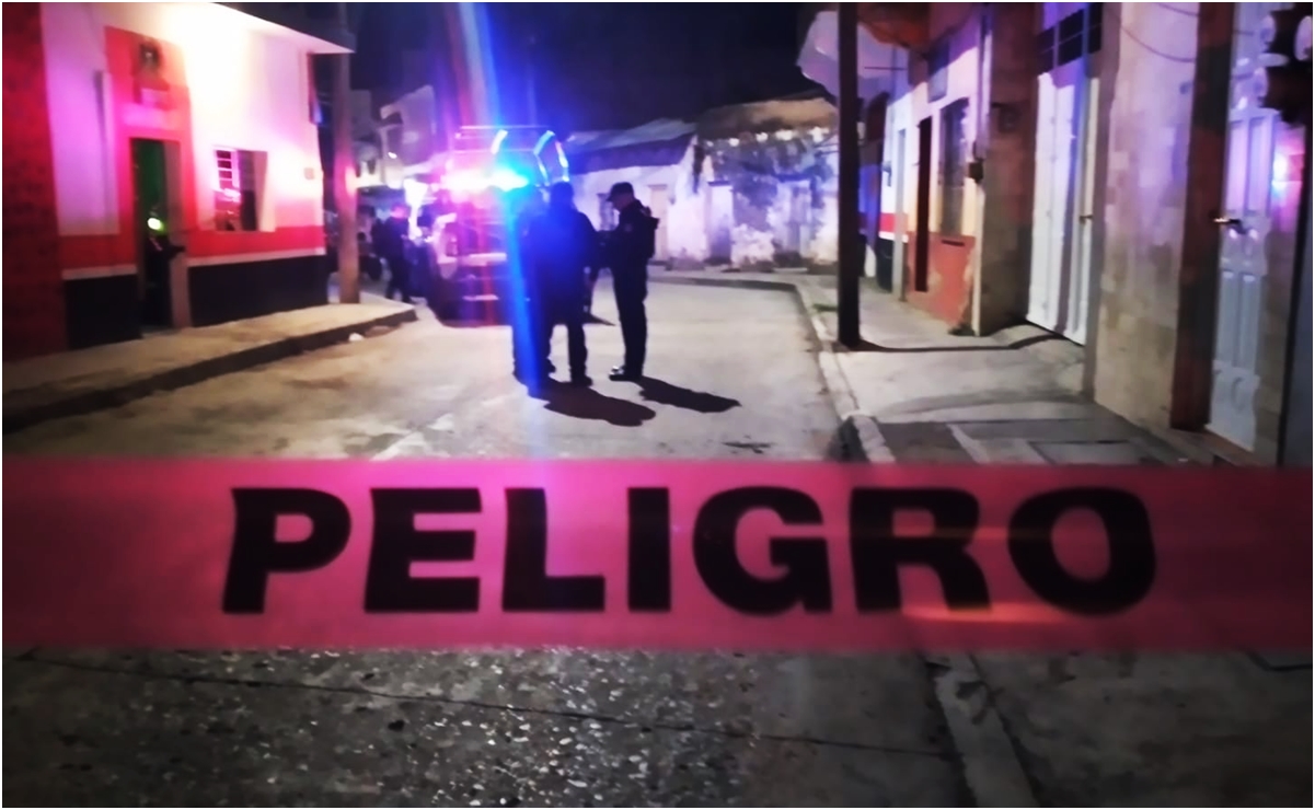 Grupo "paramilitar" secuestra a 2 estudiantes, un profesor y un taxista en San Miguel el Grande, Oaxaca