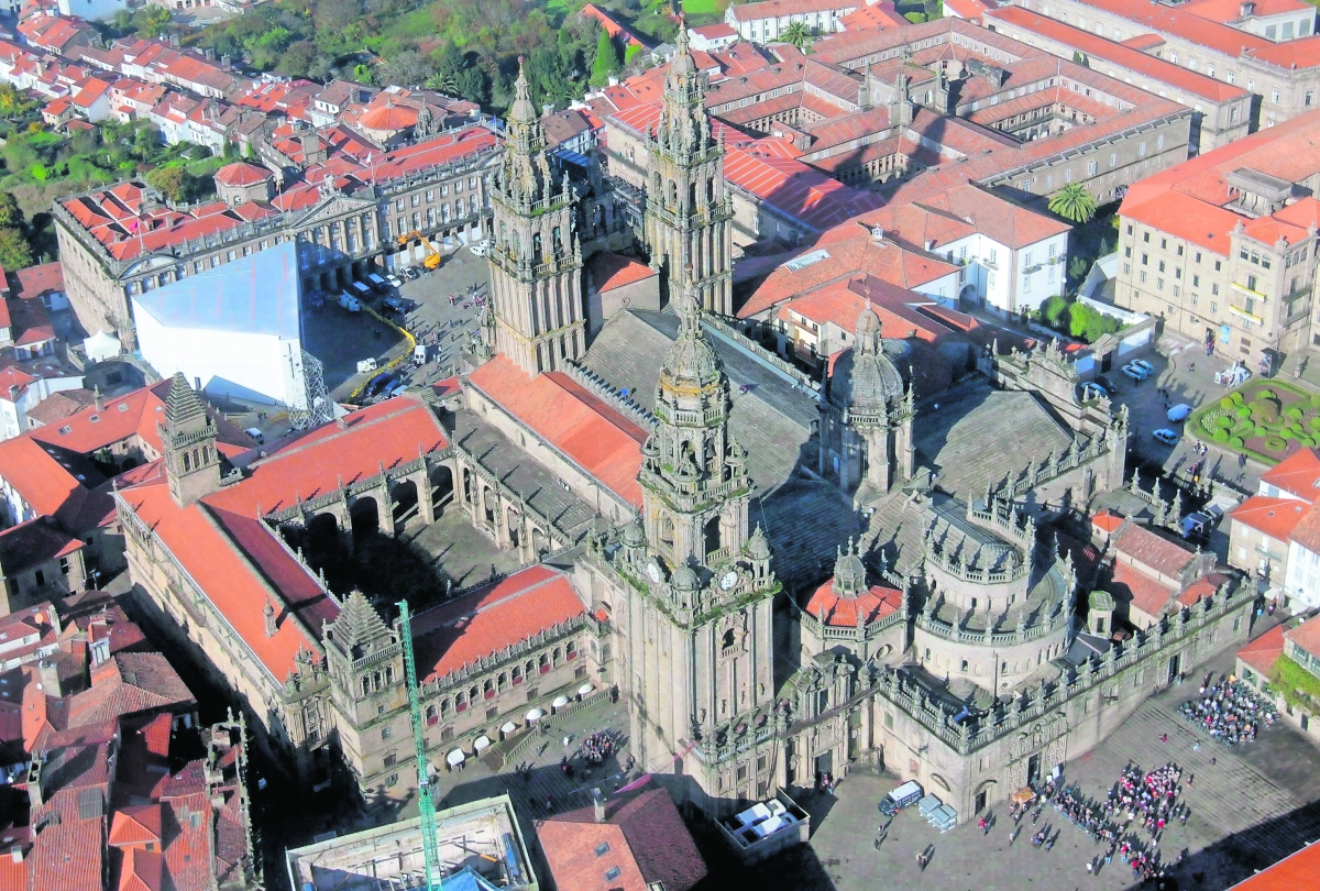 Santiago de Compostela, ciudad de papel