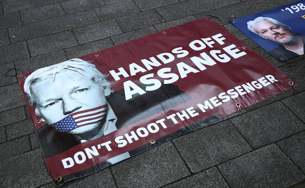 U.S. charges WikiLeaks' Assange with hacking conspiracy with Chelsea Manning