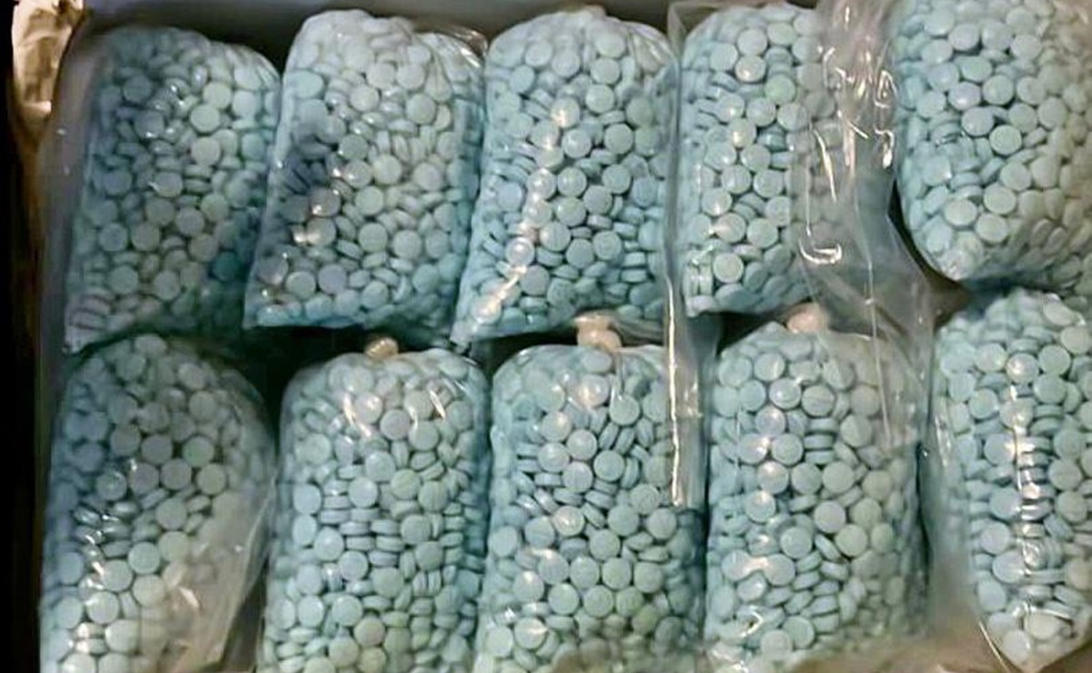 Tras muerte de dos hombres por sobredosis, aseguran más de 22 mil pastillas de fentanilo en Nogales, Sonora