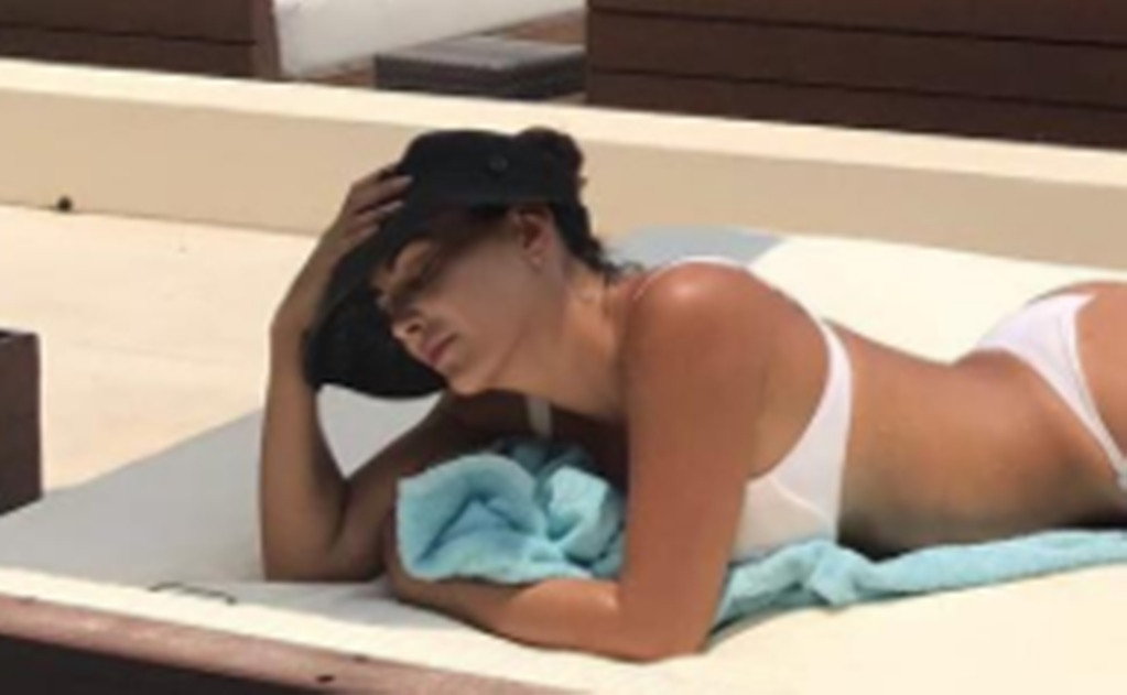 Ninel Conde comparte otra foto en bikini