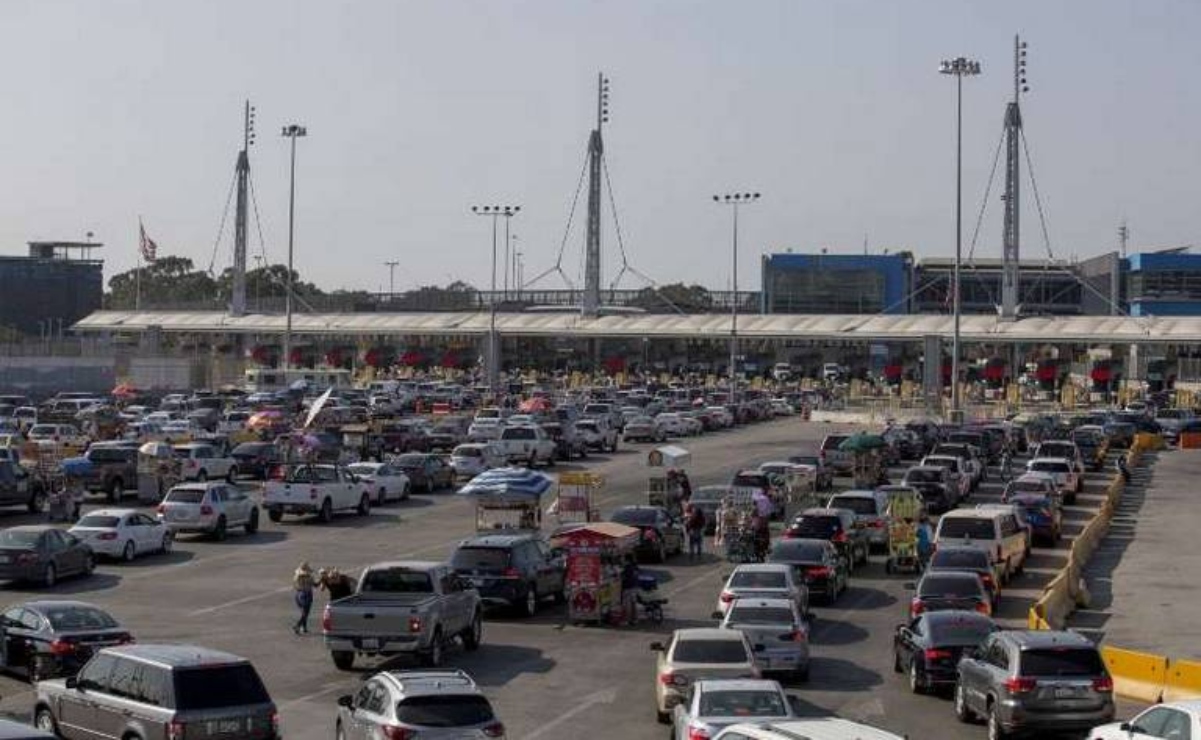 Apagón informático provoca caos peatonal y vehicular en la frontera entre Estados Unidos y México