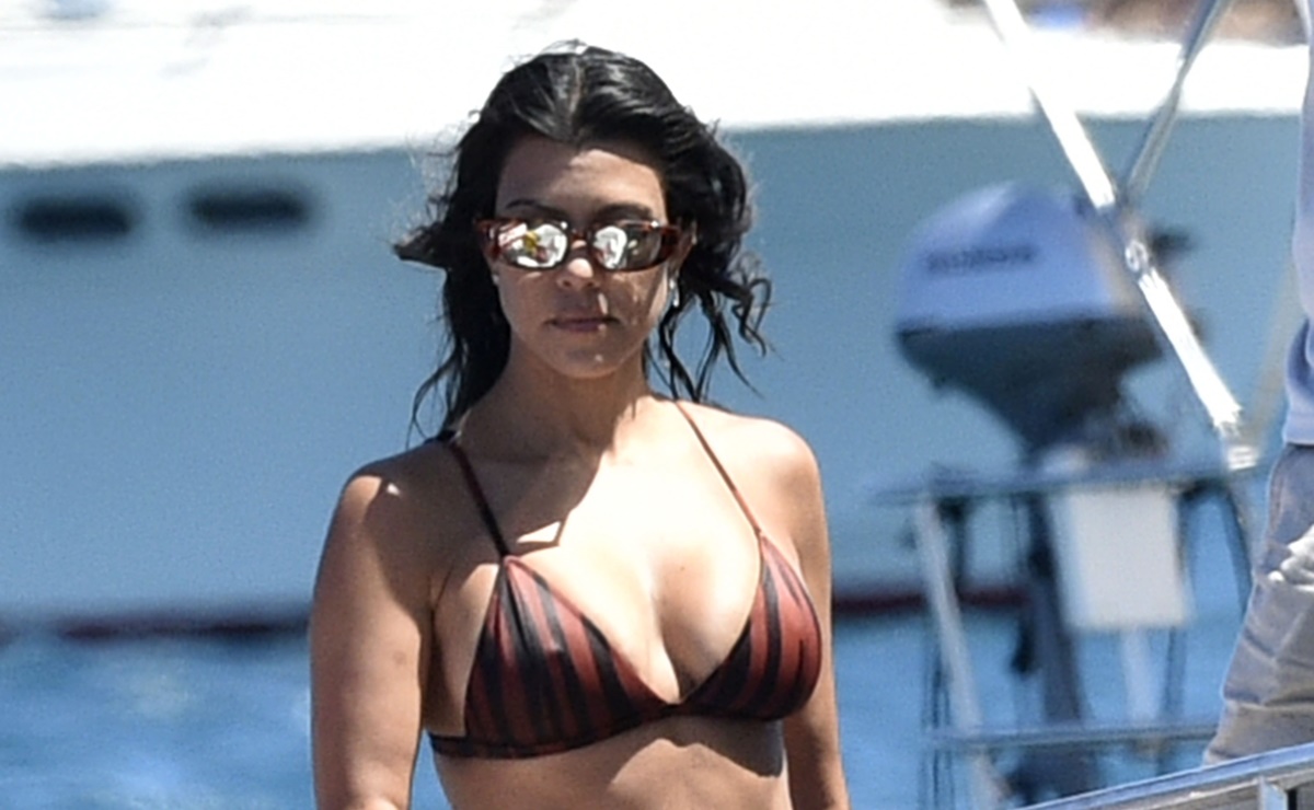 Kourtney Kardashian arrasa en Instagram con su bikini púrpura más pequeño