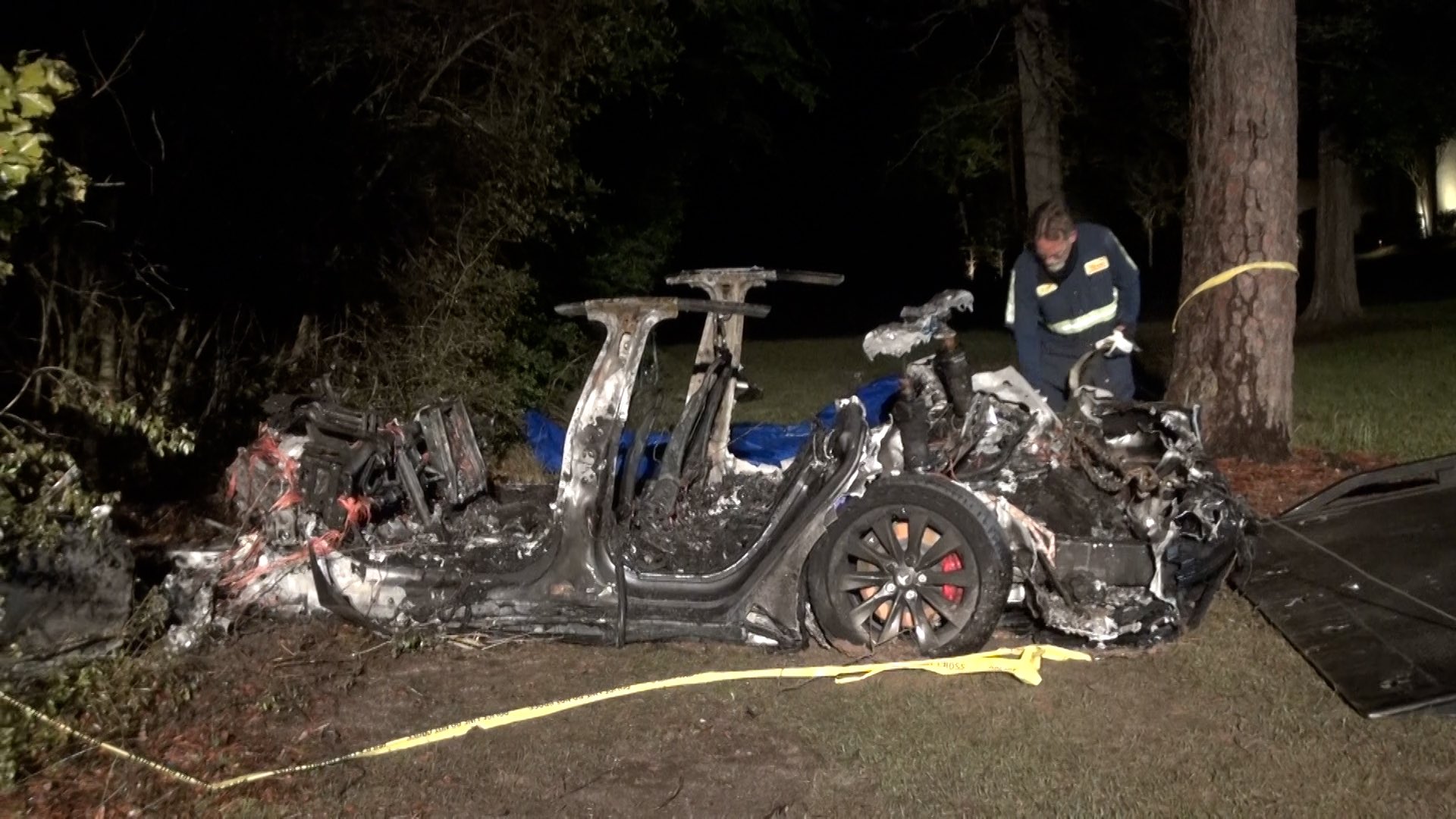 Tesla Model S en piloto automático choca en Texas, dos personas mueren