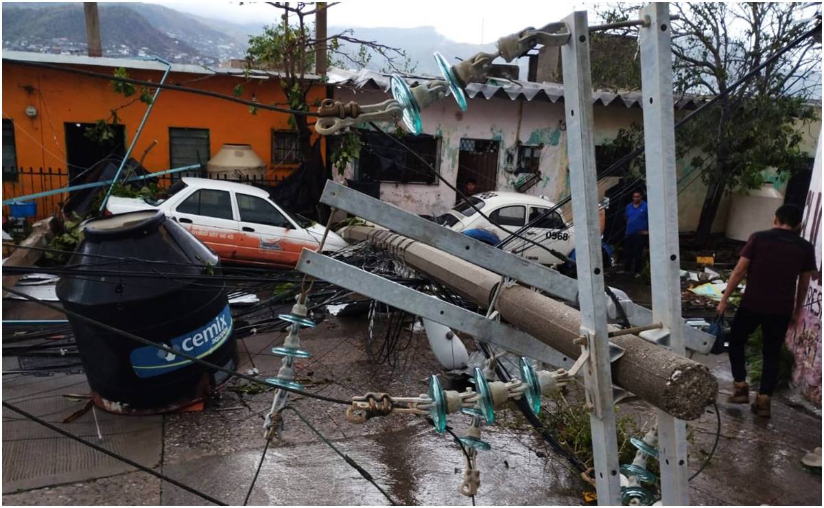10 fotos de la devastación en casas de Acapulco por "Otis": "hoteles destruidos se quedan cortos con la periferia"