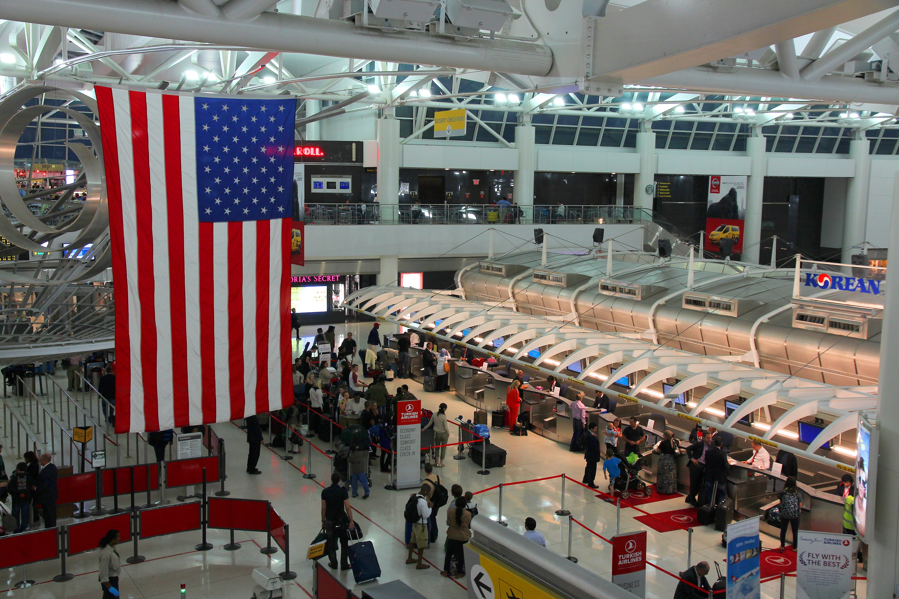 Aeropuerto JKF de Nueva York instala última tecnología para verificar documentos e identidad