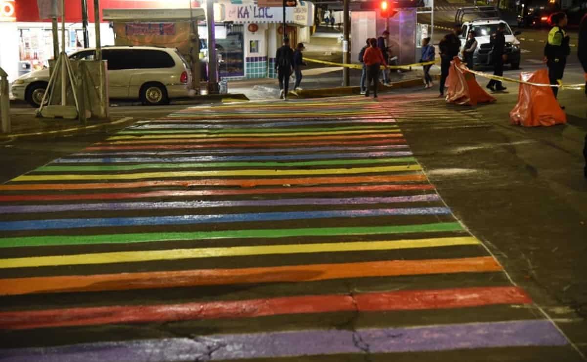 "Love is love": Calles de la alcaldía Benito Juárez se pintan con colores de la comunidad LGBTIQ+