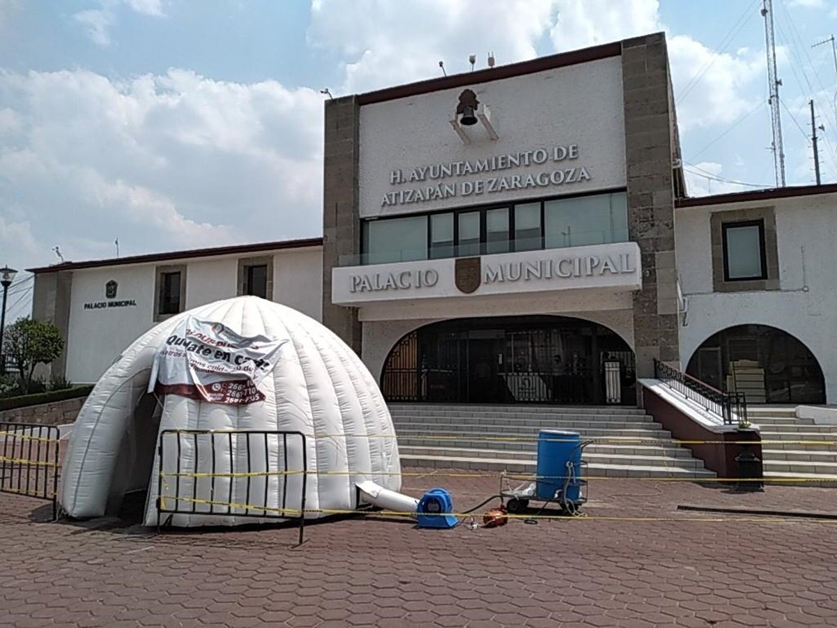 Mantienen túneles sanitizantes en palacio municipal de Atizapán