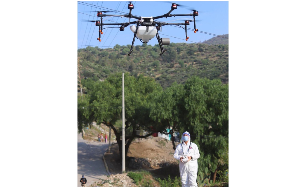 Con dron de alta tecnología sanitizan colonias de Ecatepec