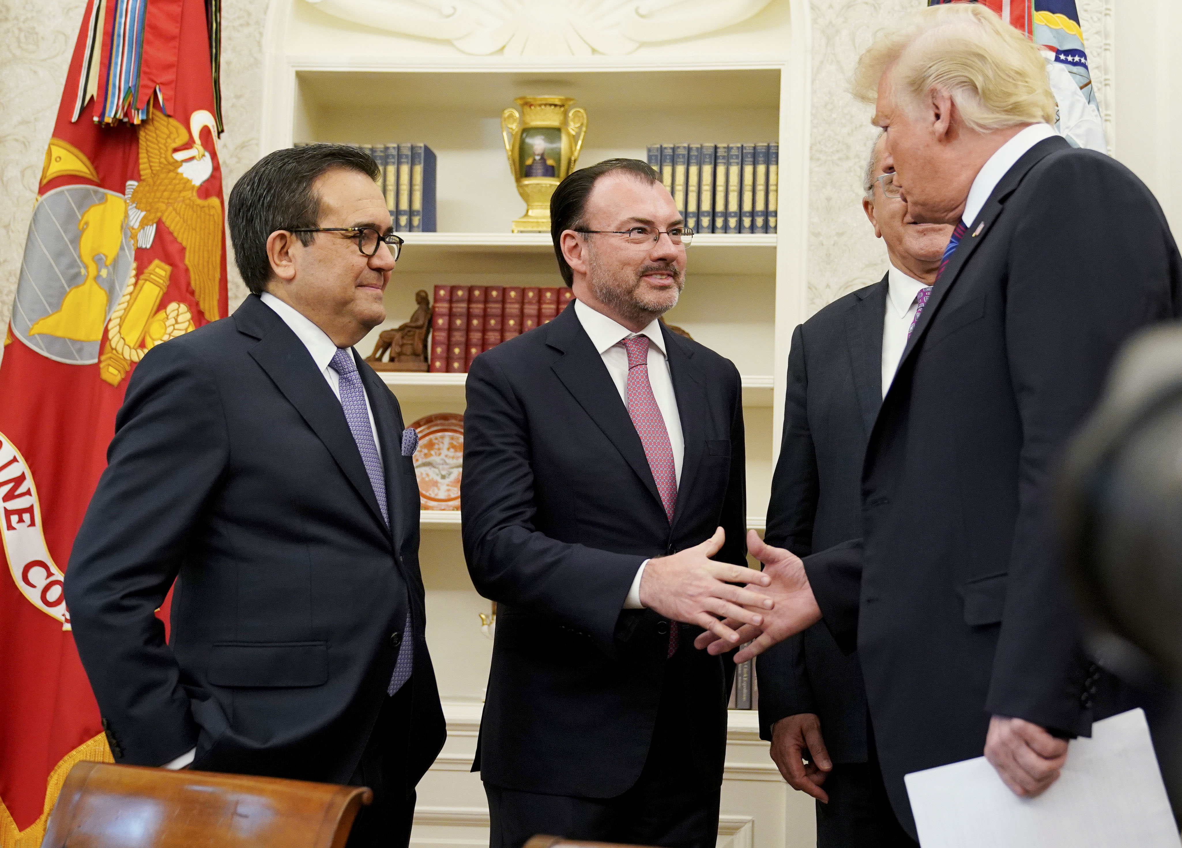 México y EU logran acuerdo comercial; discutirán inclusión de Canadá