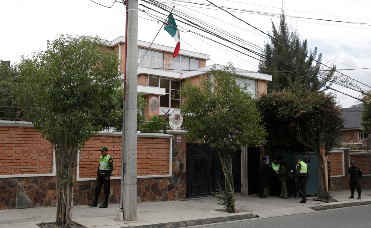 Cuba condena asedio a la embajada de México en Bolivia