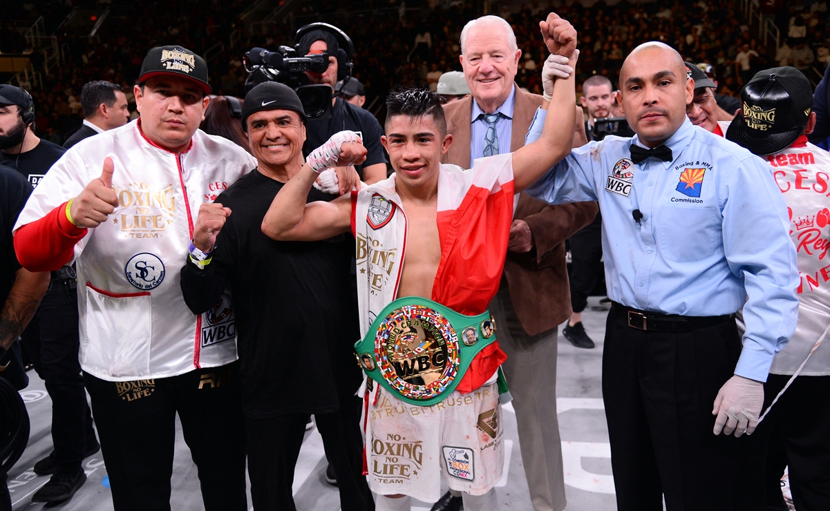 En sangrienta pelea, ‘Tepiteño’ Martínez se consagra campeón del mundo