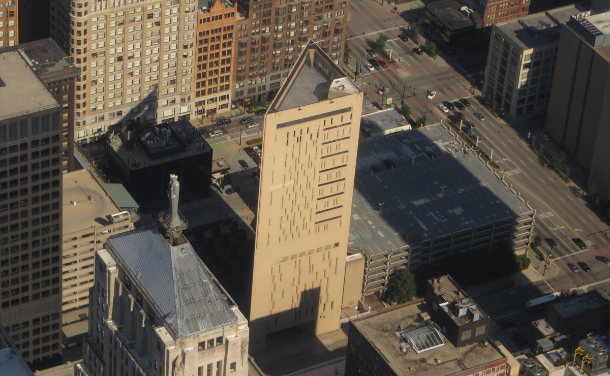 Así es la cárcel rascacielos de Chicago en la que está recluido el hijo de "El Chapo"