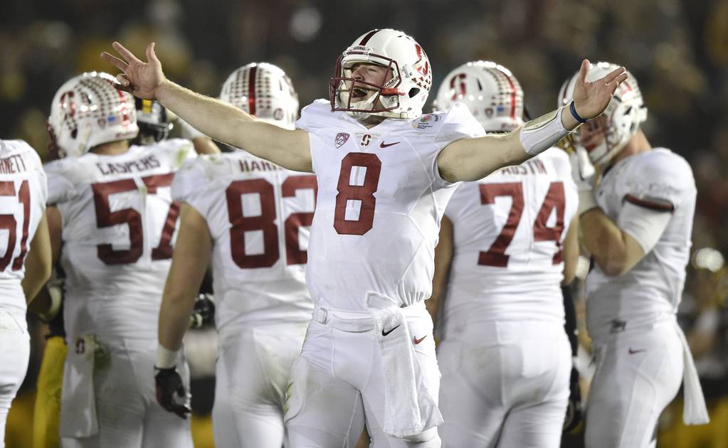 Stanford apalea a Iowa en el Rose Bowl
