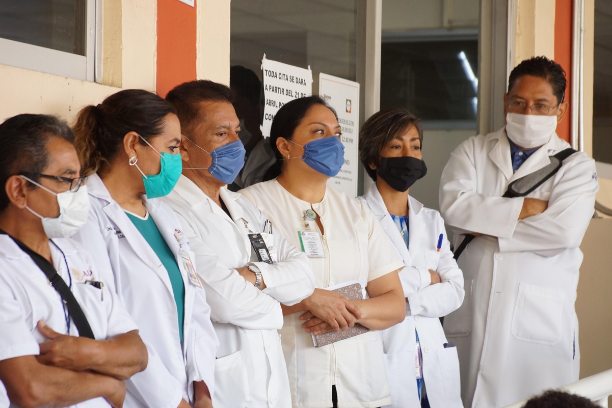 Instituciones de Salud podrán contratar extranjeros durante la contingencia sanitaria