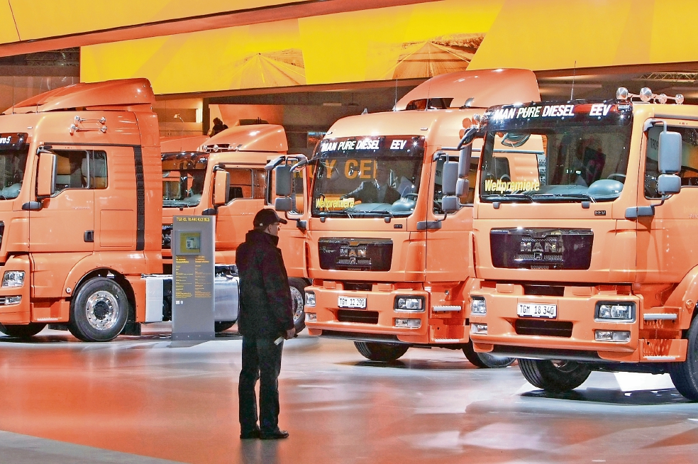 Bajan 3.7% las ventas de los camiones pesados