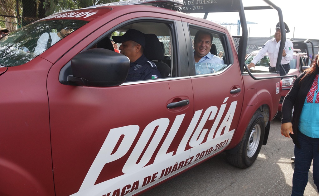 Tras denuncias, Ayuntamiento de Oaxaca volverá a rotular patrullas que tienen colores de Morena