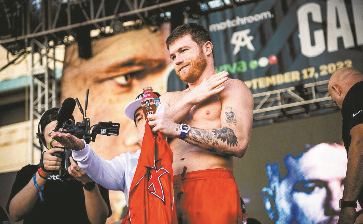 Todo sea por el Canelo Álvarez