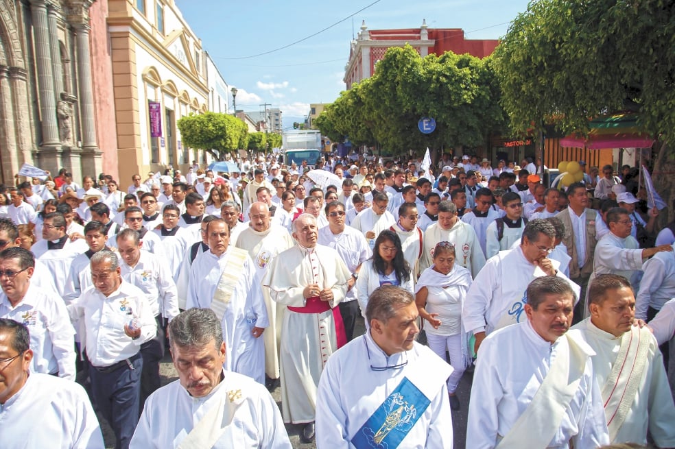 Pagan derecho de piso 50% de ediles en Morelos: obispo 