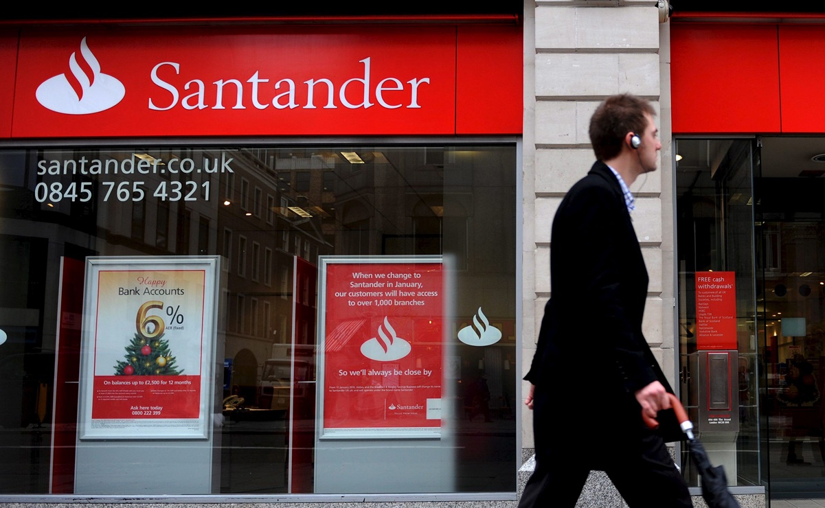 Santander no se va de la bolsa mexicana; busca compra total de acciones en México