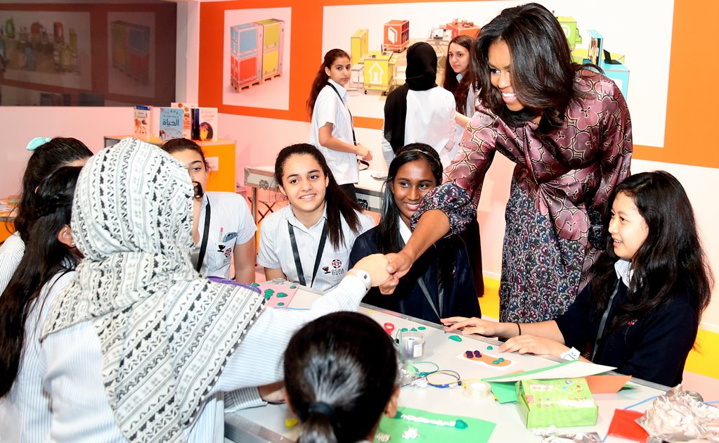 Michelle Obama defiende el derecho de las niñas a la educación 