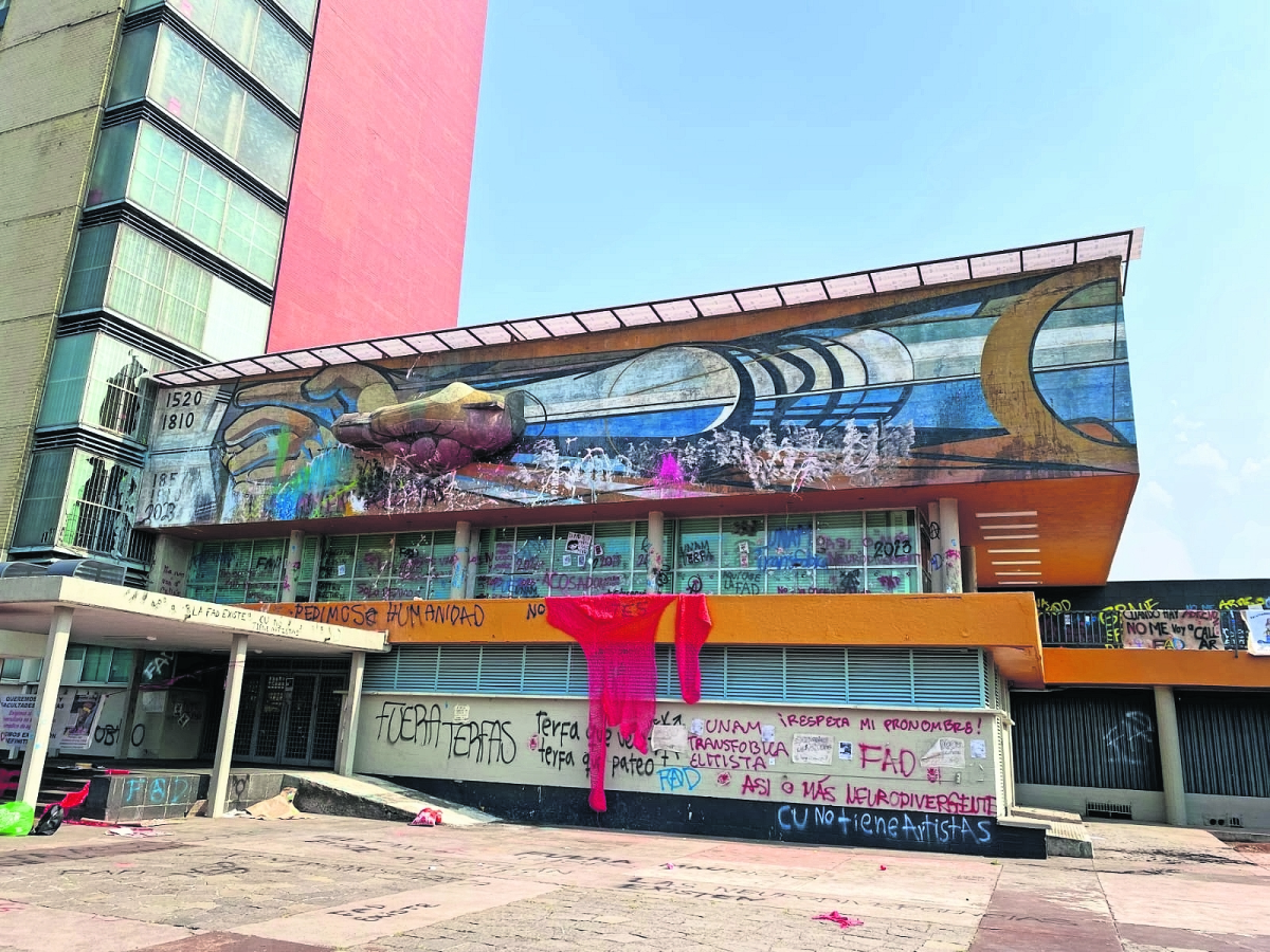 Exhortan a estudiantes de la Facultad de Artes y Diseño a no vandalizar instalaciones de la UNAM