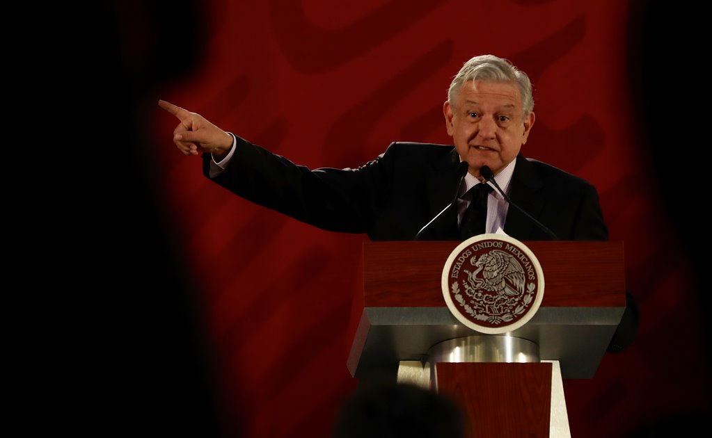 Habrá nuevas bases de licitación de la Red Troncal: AMLO