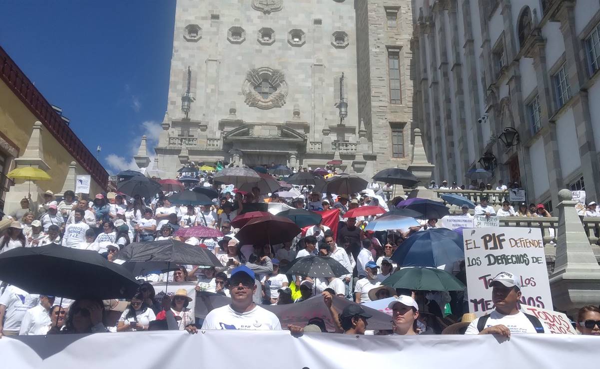 Marchan más de 2 mil trabajadores del PJF en Guanajuato