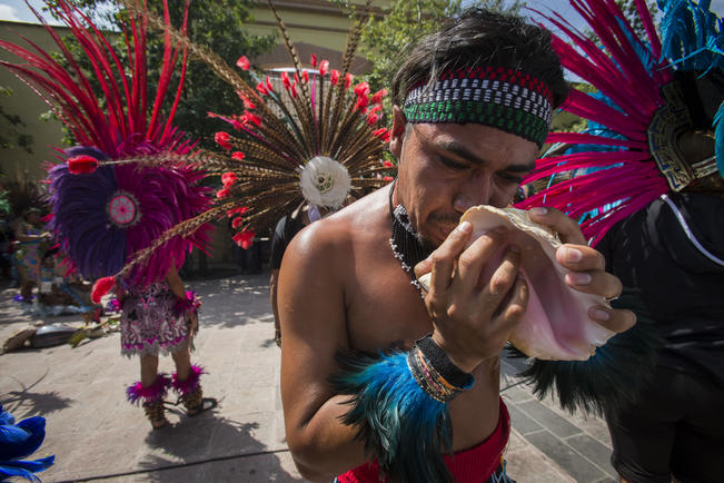 ¿Los concheros usarían cubrebocas? Analizan realizar fiestas de La Cruz