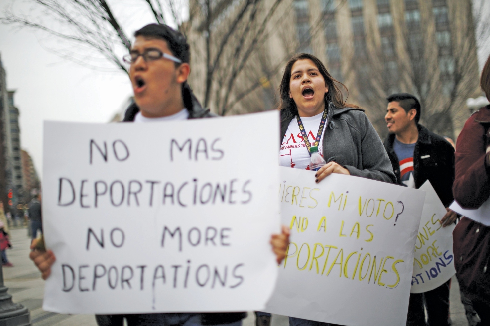 ONG alertan de redadas en EU contra inmigrantes